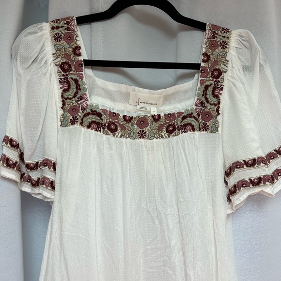 Wendy Embroidered Blouse - Picture 9 of 9